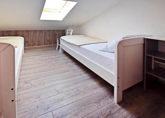 In Near & Paklenica Apartment Starigrad Paklenica